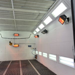 Varma WR2000 IP23 kaitseklaasiga